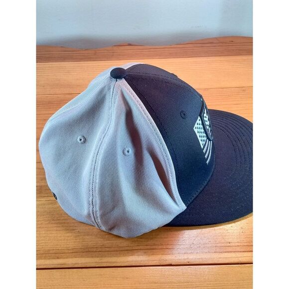 New CAPAMERICA Premium Line Hat Gray/Black  SnapBack Size OSFM  American Flag 🔥 - Picture 2 of 4